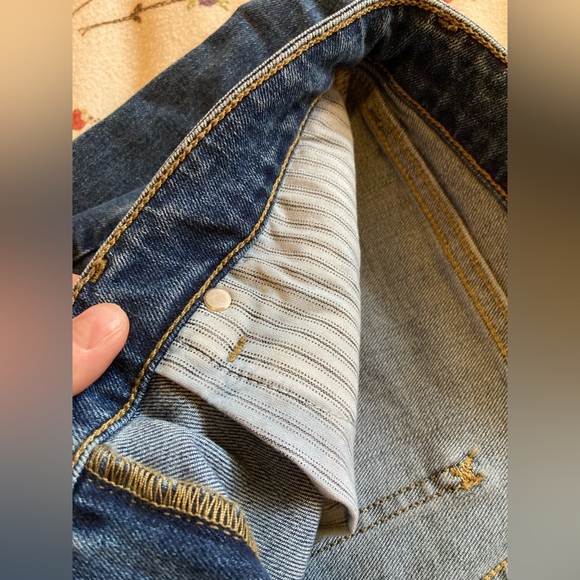 LL Bean Classic Fit jeans • size 6 • EUC • only worn once! High rise jeans - Picture 4 of 10